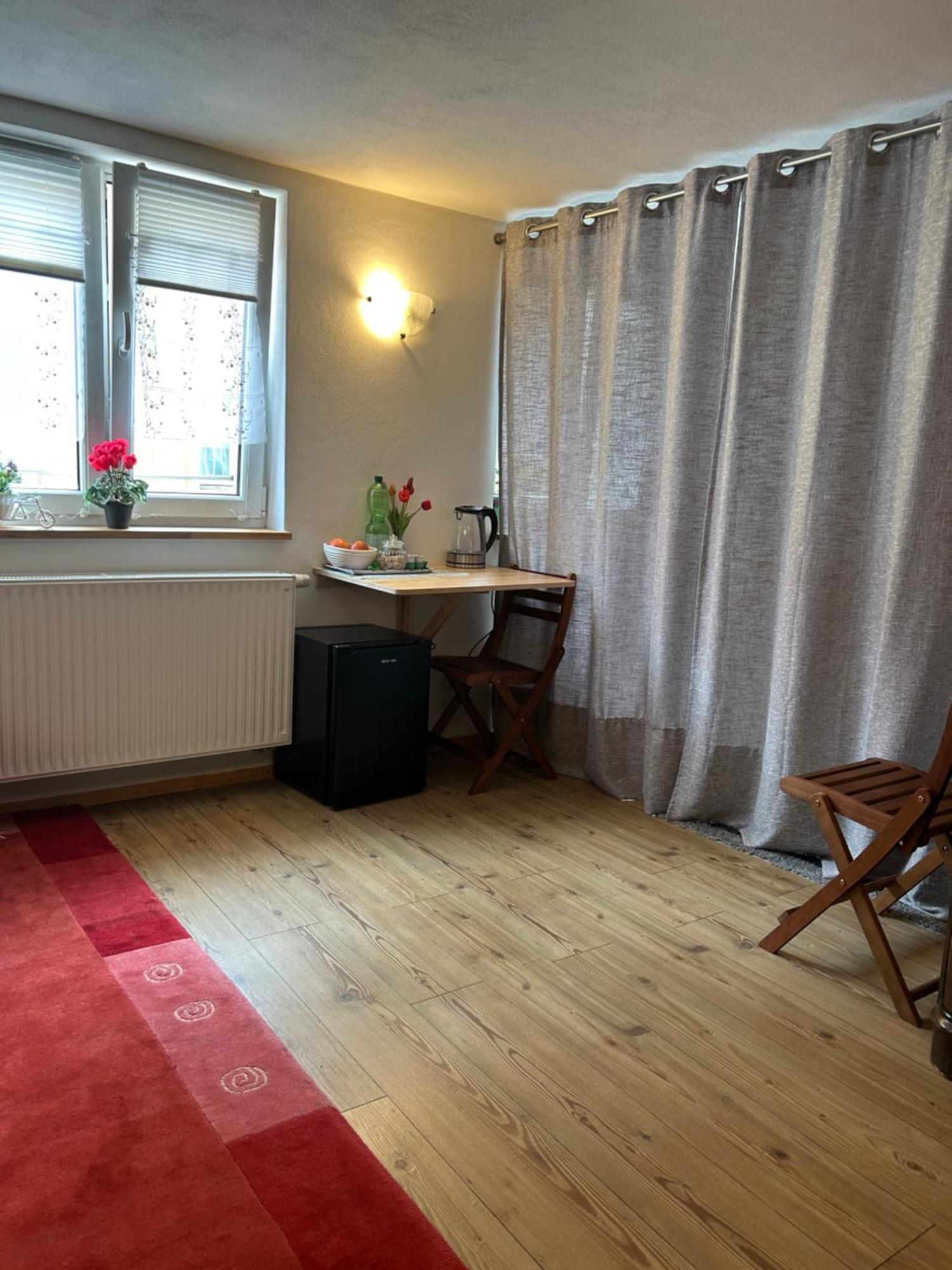 Homestay 발드슈트티엔겐 외부 사진